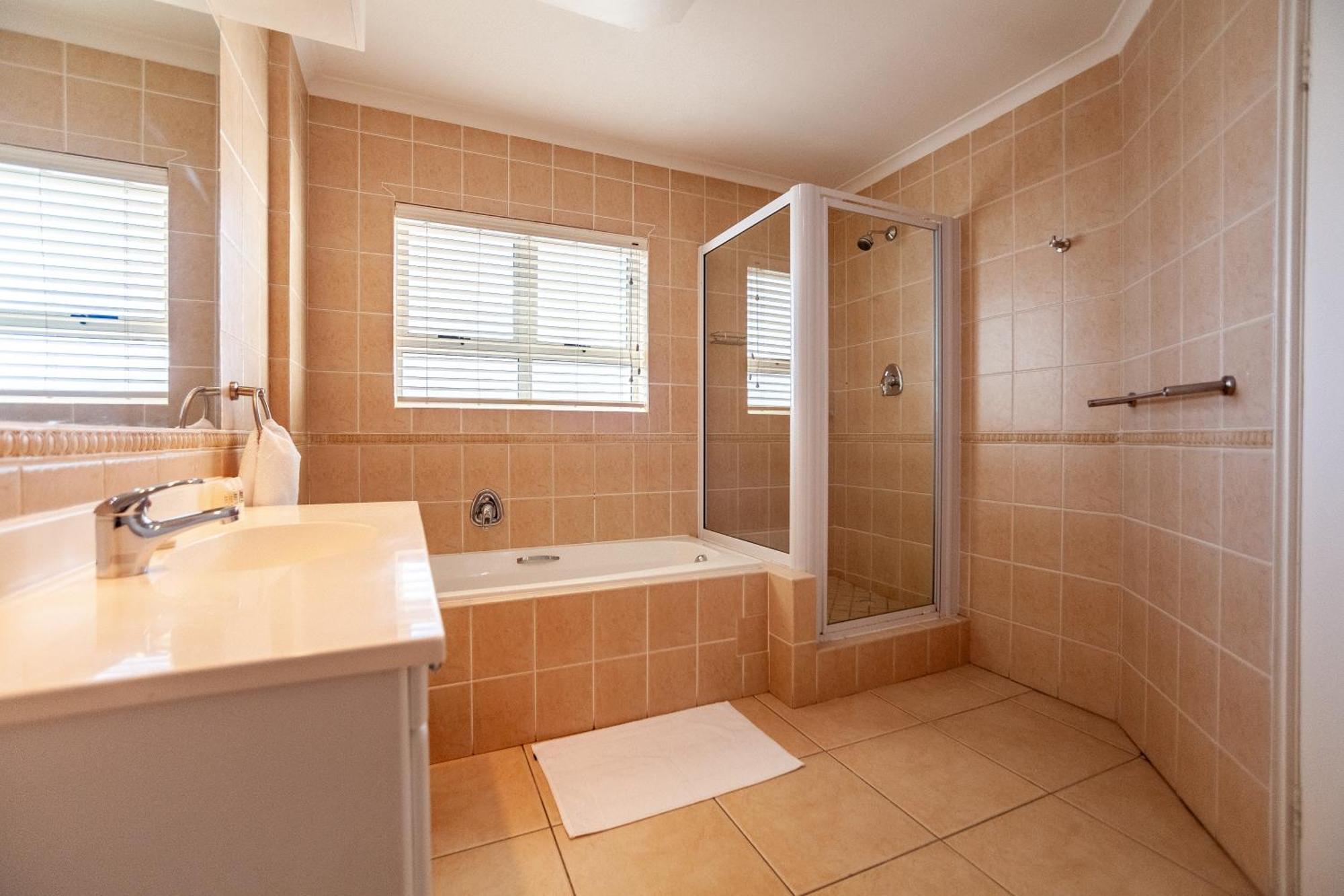 Luxury Ocean View Beachfront 2 Bed Apartment -206 The Waves, Blouberg, Cape Town Bloubergstrand Exteriér fotografie